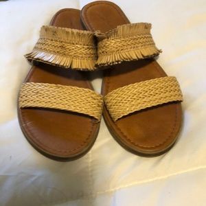 Universal Thread Flip Flops